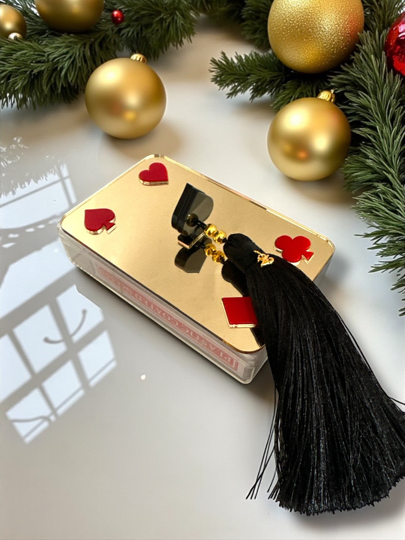 Επιτραπέζιο γούρι Τράπουλα plexiglass κουτί με καθρέφτη και φούντα – Χονδρική So Cute by Dimi