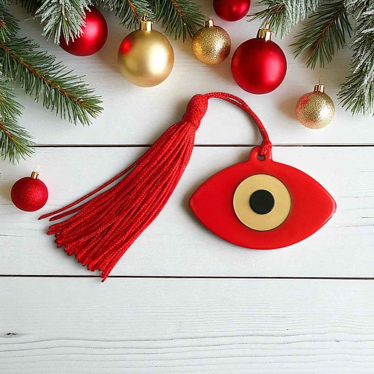 Χονδρική – Γούρι μάτι με φούντα σε κόκκινο, λευκό & μπλε – So Cute by Dimi