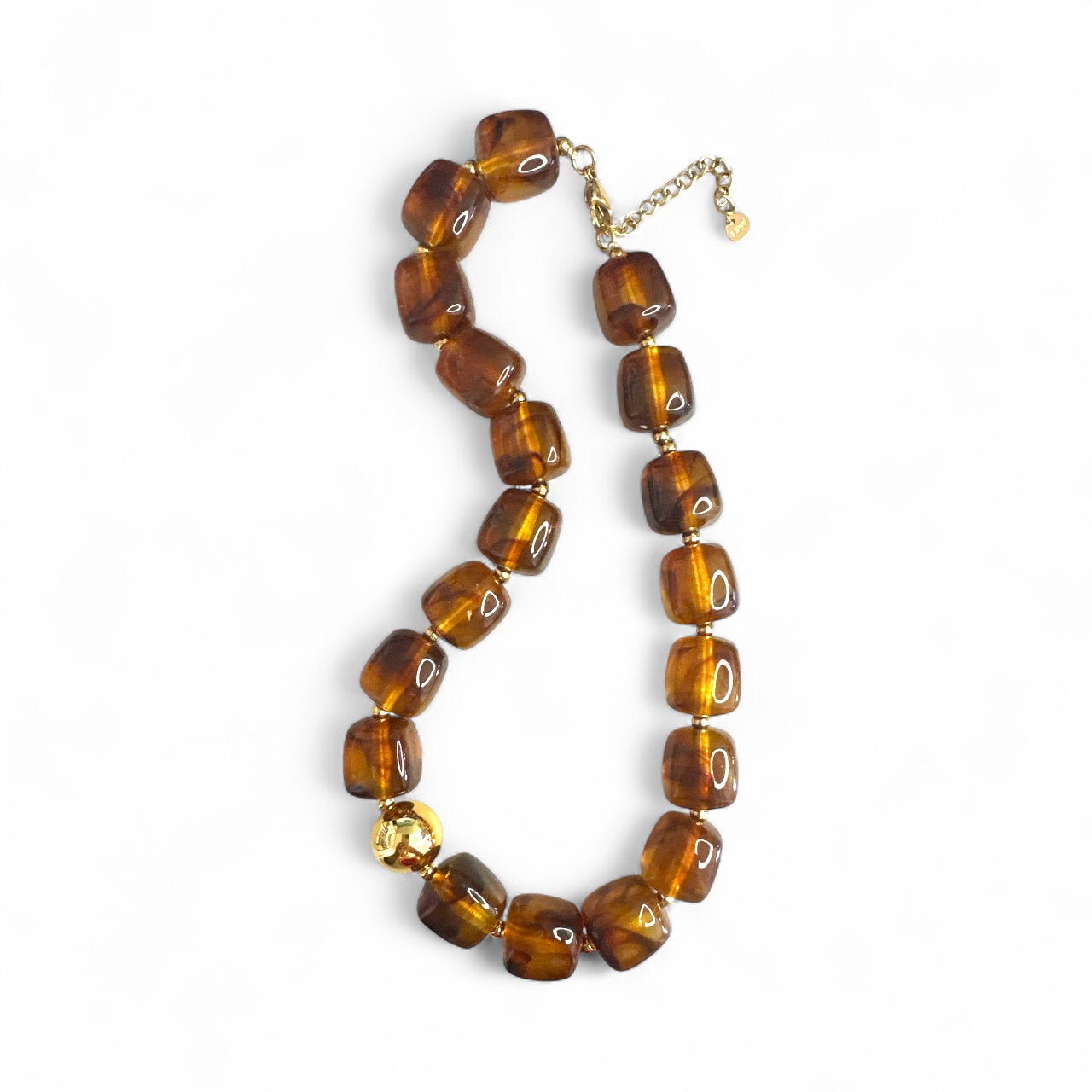 Χονδρική κολιέ με τετραγωνισμένες χάντρες & χρυσή στρογγυλή λεπτομέρεια – So Cute by Dimi