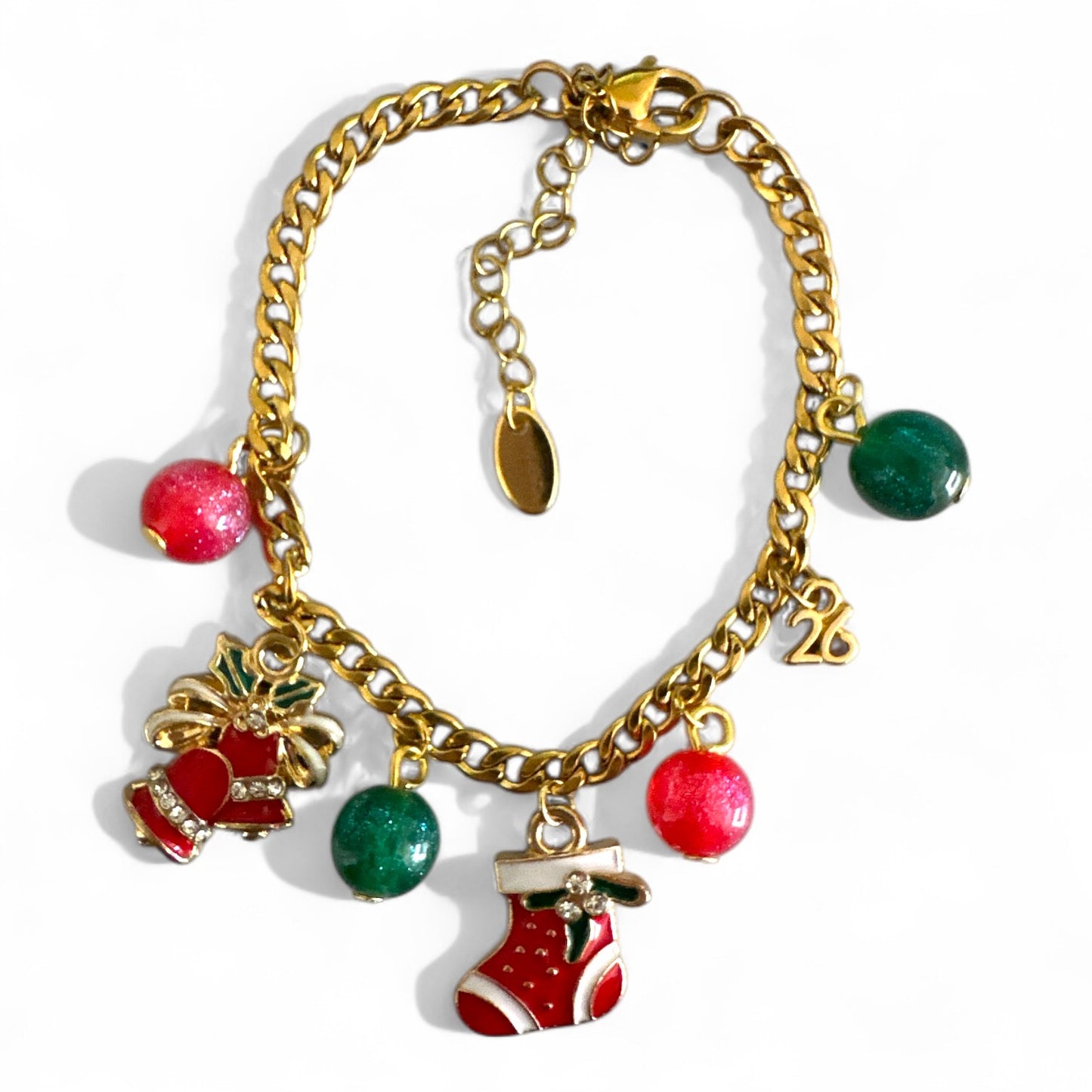 Χρυσό ατσάλινο βραχιόλι γούρι με charms κάλτσα, καμπανάκι & χάντρες – So Cute by Dimi Wholesale