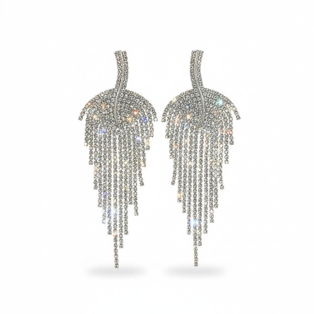 Ασημί μακριά statement σκουλαρίκια με κρυστάλλους σε cascade design – So Cute by Dimi.