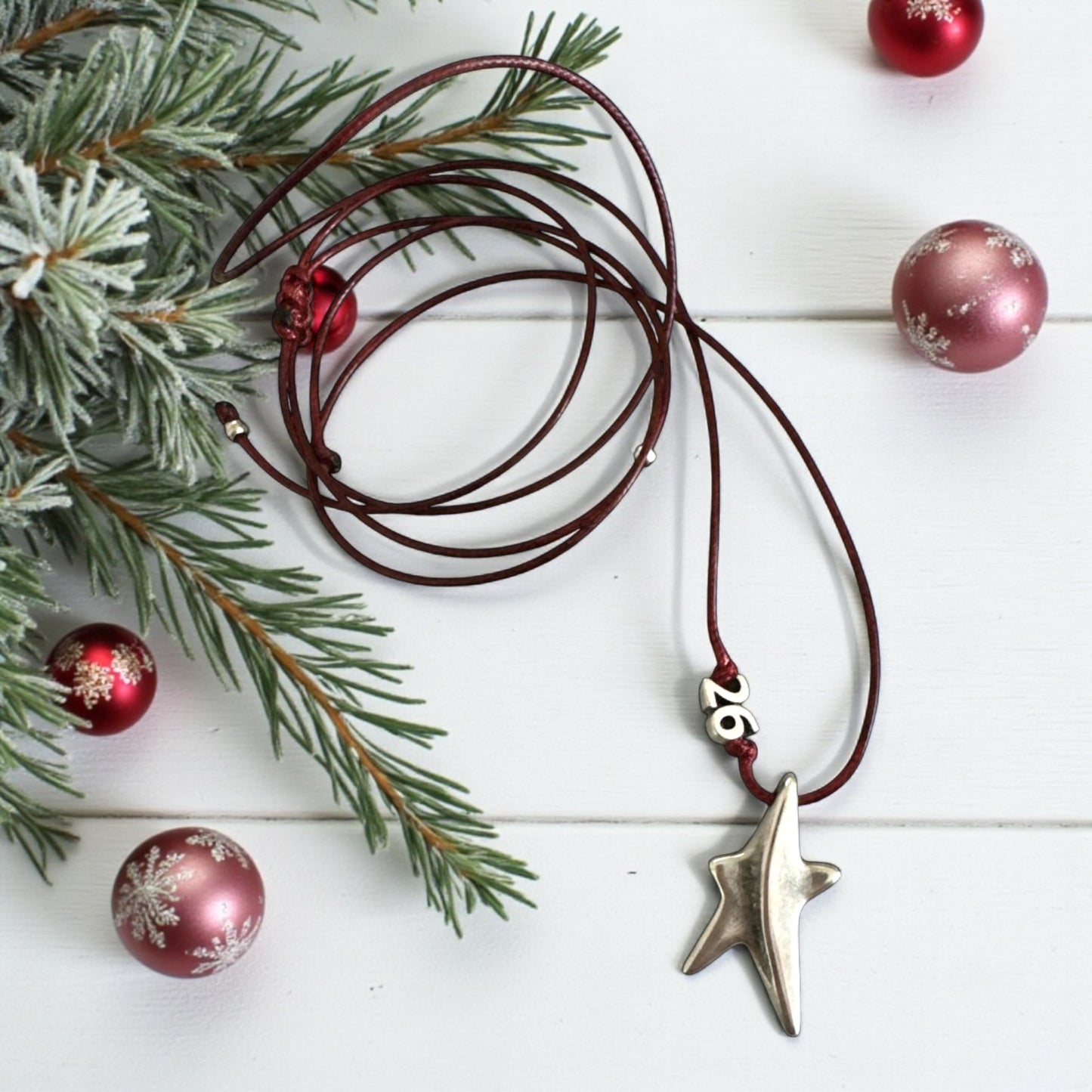 Κολιέ γούρι 2026 με αστέρι από ζαμάκ – So Cute by Dimi Wholesale