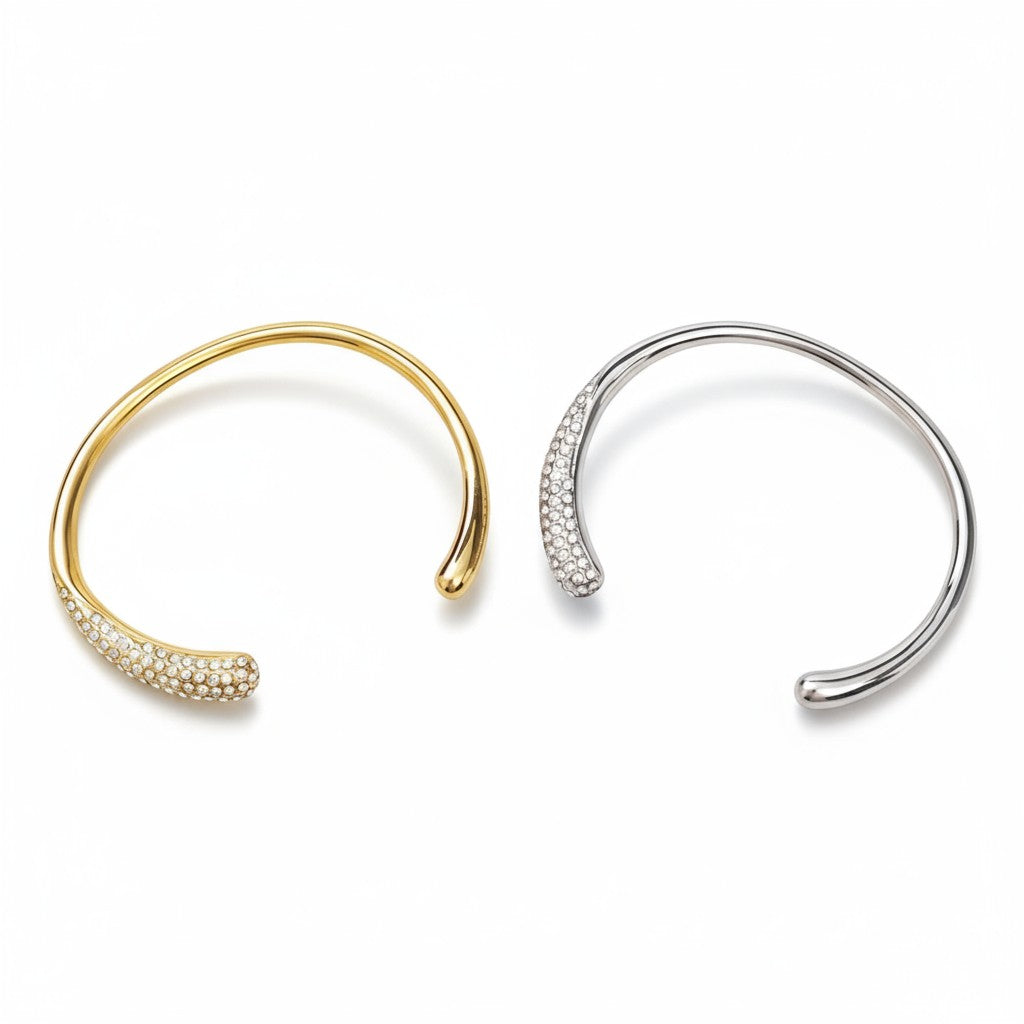 Βραχιόλι “Glow Curve” – Ατσάλινο cuff με ζιργκόν σε χρυσό ή ασημί | So Cute by Dimi Wholesale
