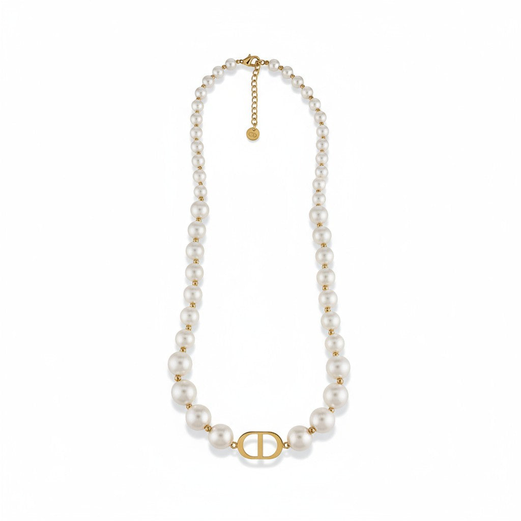 ⚡🚚 Pearl Emblem Necklace