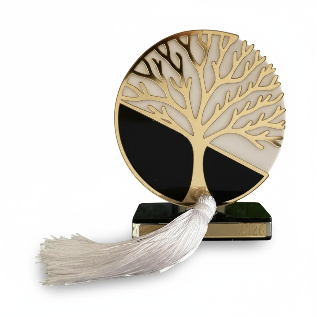 Plexiglass επιτραπέζιο γούρι Tree of Life Symbolic Luxe 2026 μαύρο–λευκό–χρυσό με φούντα — So Cute by Dimi Wholesale