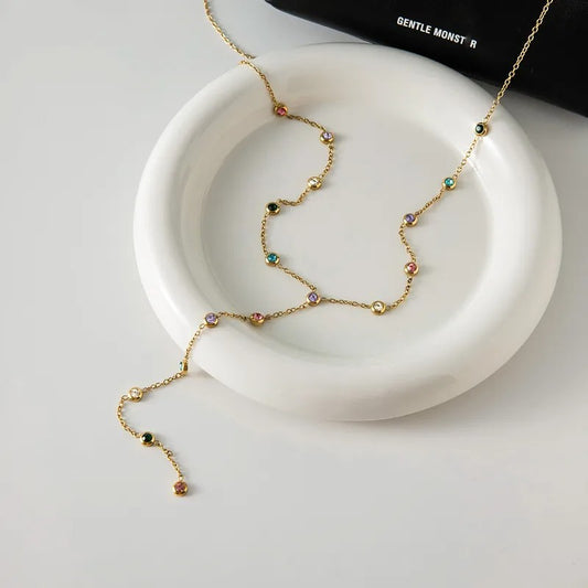 Prism Glow – Χρυσό Y-κολιέ με πολύχρωμα ζιργκόν – So Cute by Dimi