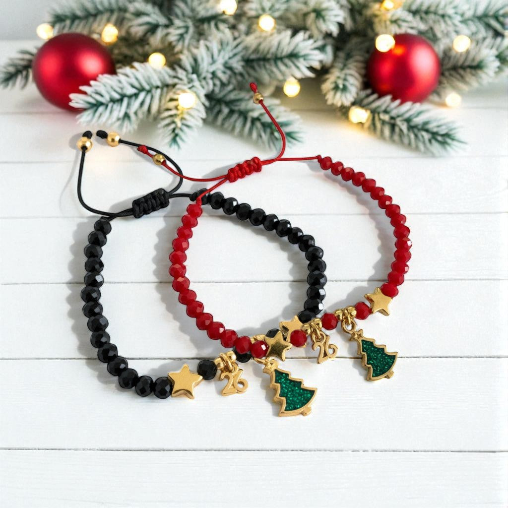 Χριστουγεννιάτικο βραχιόλι-γούρι με χάντρες και κρεμαστό δέντρο σμάλτο, So Cute by Dimi.