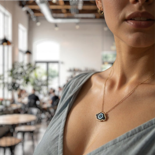 Χρυσό ατσάλινο κολιέ με eye charm Miyuki So Cute by Dimi