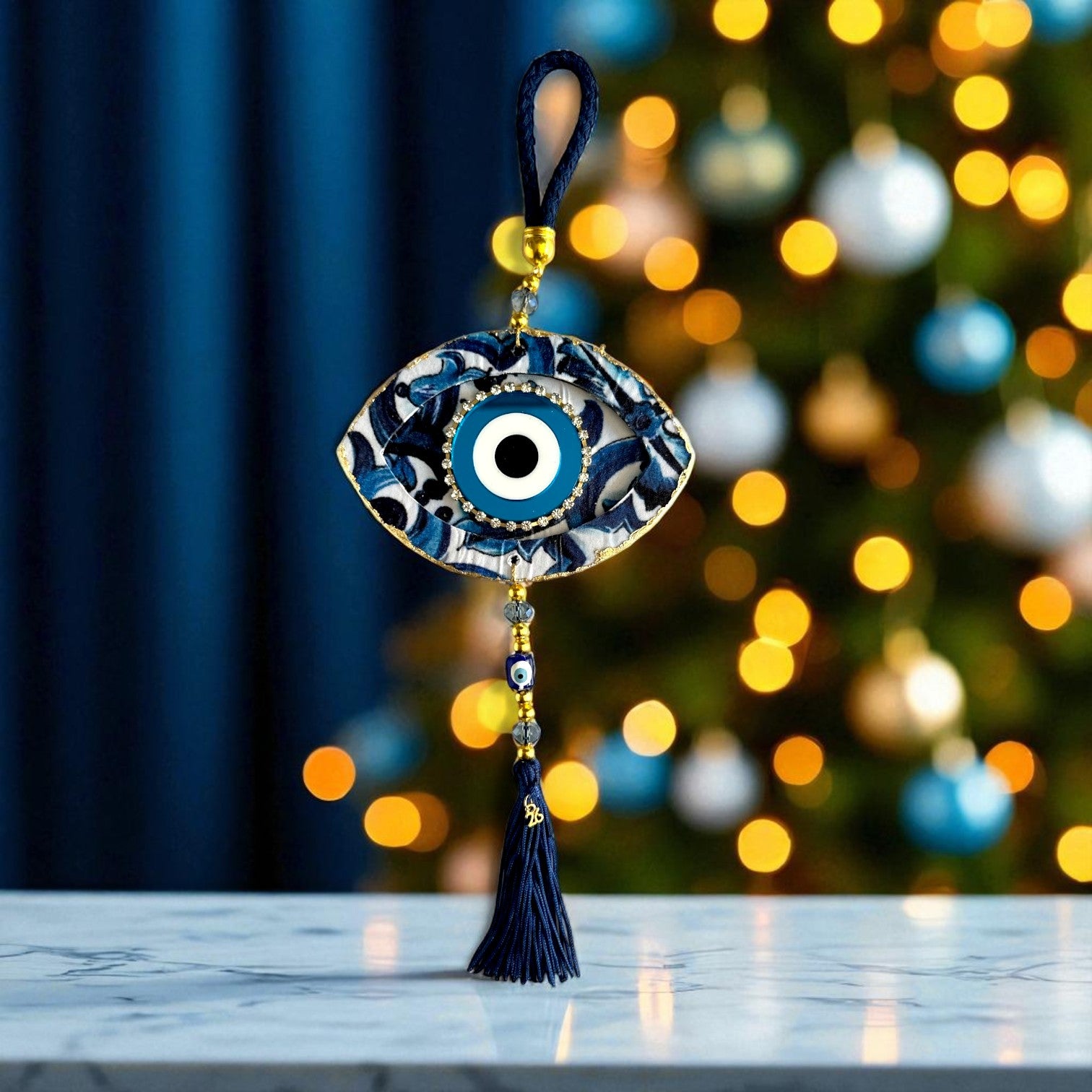 Γούρι 2026 κρεμαστό μάτι με στρας, χάντρες & φούντα – Greek Wishes Χονδρική So Cute by Dimi