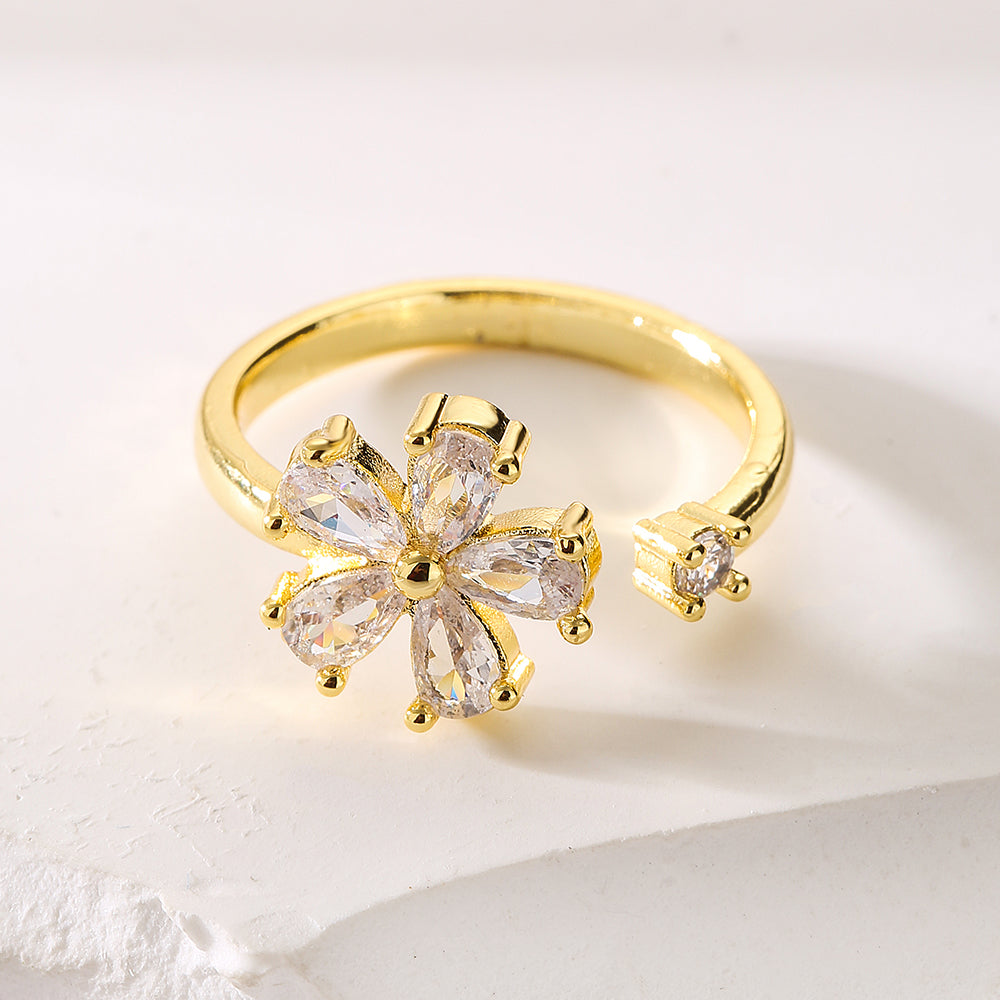 Flower zircon ring