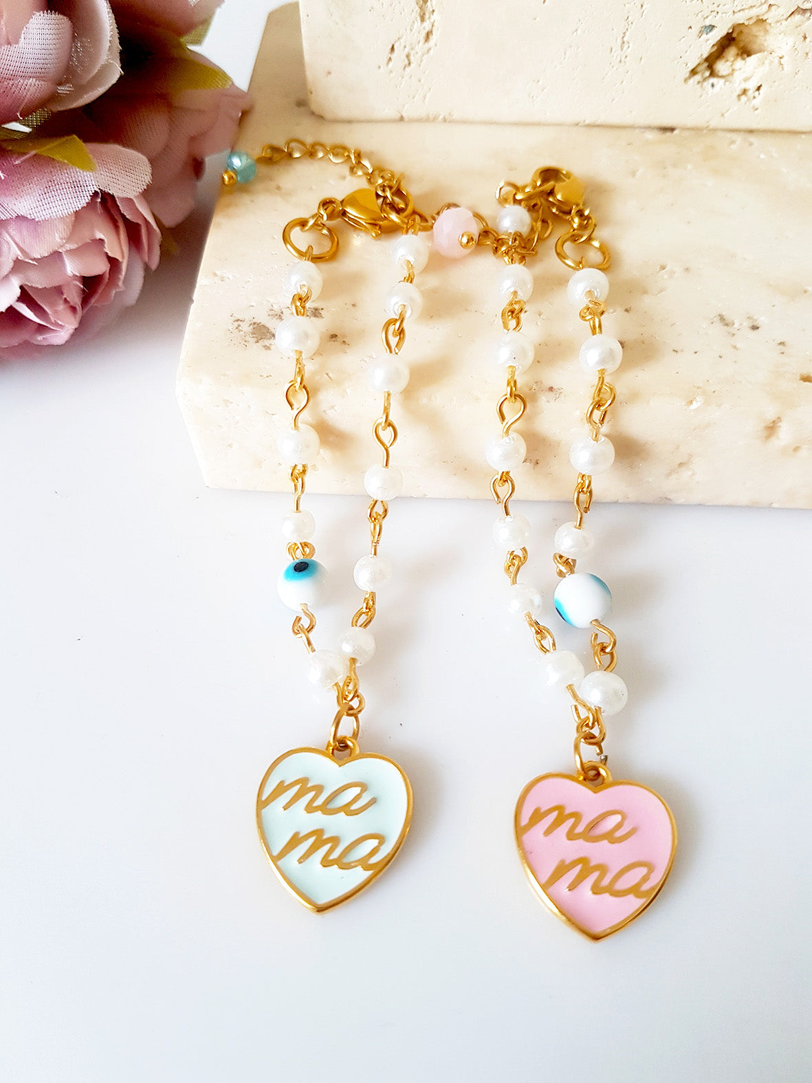 Χειροποίητο βραχιόλι ροζάριο με πέρλες και καρδιά Mama από σμάλτο – So Cute by Dimi