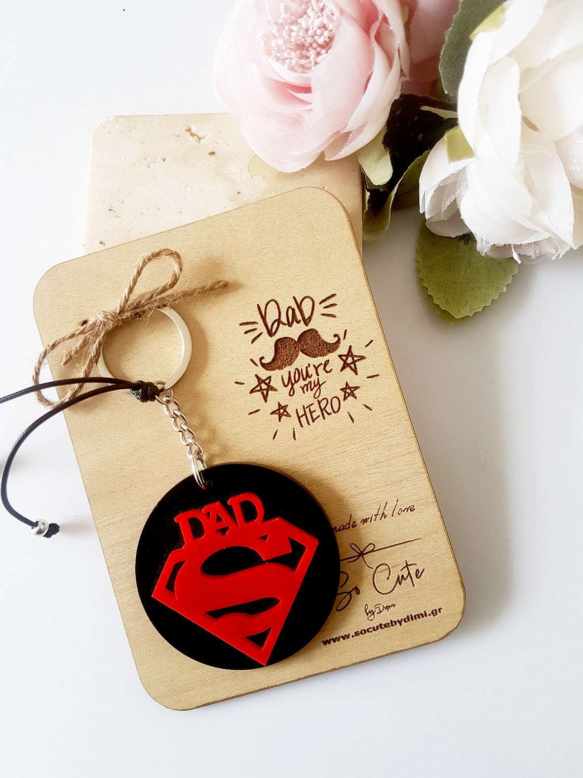 Μπρελόκ Hero Dad με ξύλινη πλάτη δώρου - So Cute by Dimi