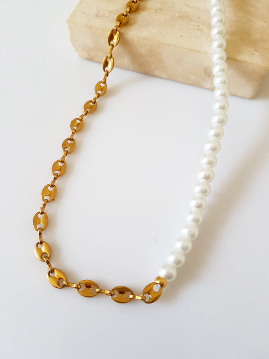 Χειροποίητο κολιέ με πέρλες και ατσάλινη αλυσίδα τύπου Θ – So Cute by Dimi χονδρική