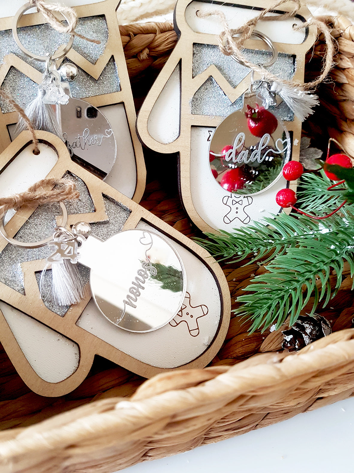 Γούρι μπρελόκ σε καδράκι, με αφιέρωση για τον Νονό - So Cute by Dimi