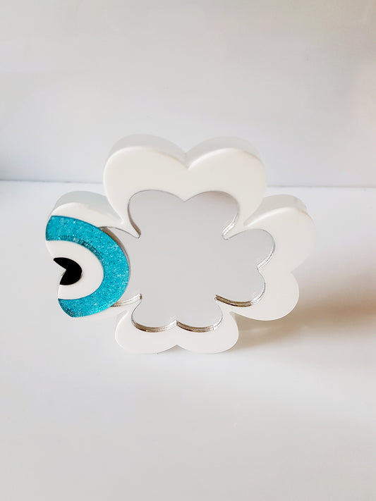 Four-leaf clover shaped table charm with evil eye - SoCuteb2b