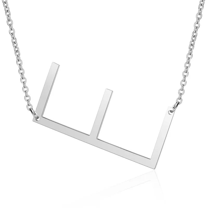 Shiny pendant with Monogram, pack of 1 piece