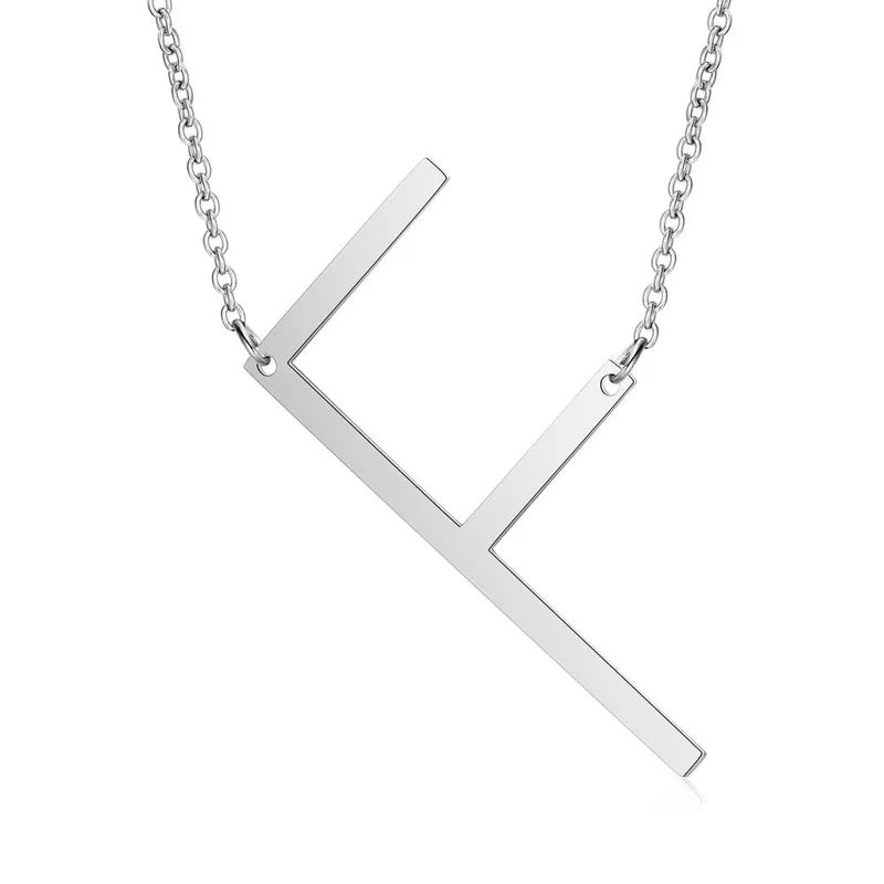 Shiny pendant with Monogram, pack of 1 piece