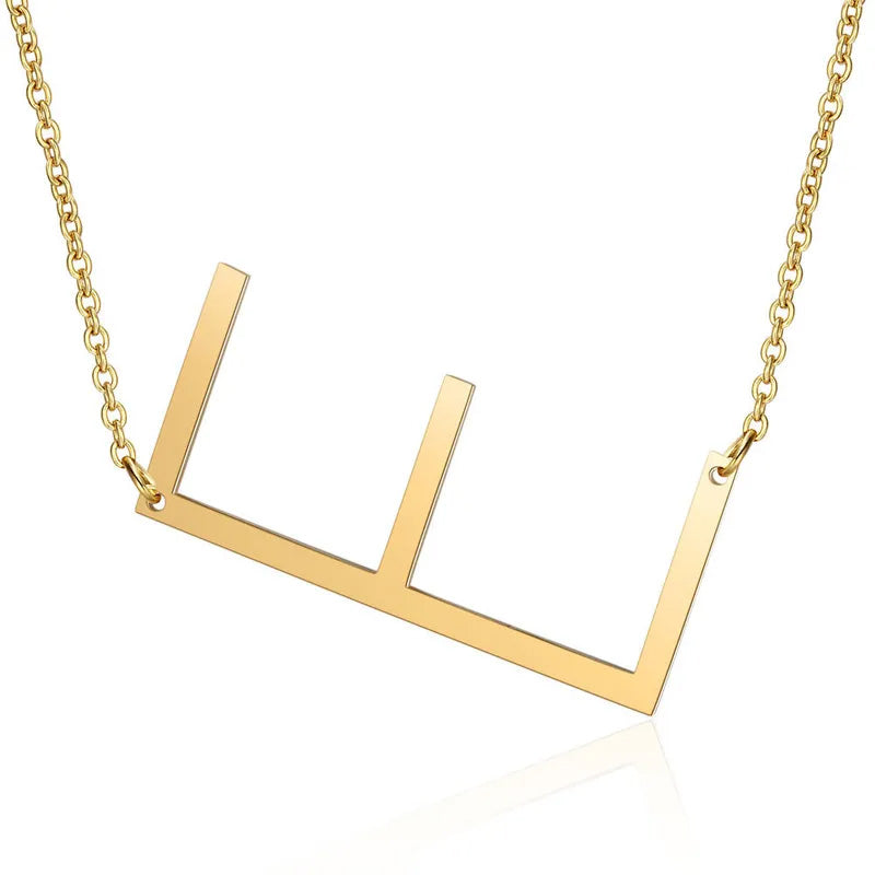 Shiny pendant with Monogram, pack of 1 piece