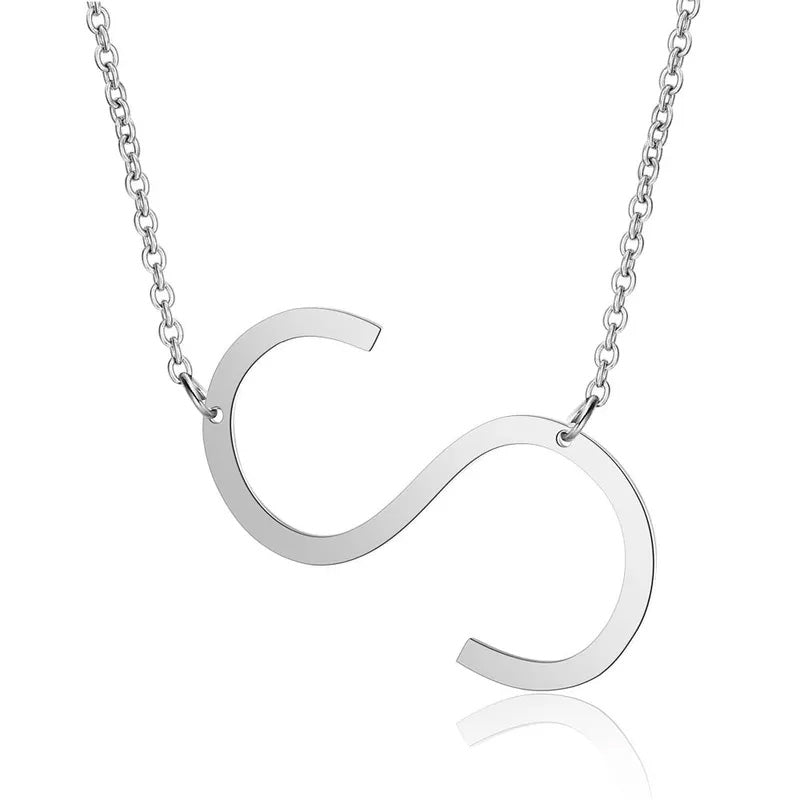 Shiny pendant with Monogram, pack of 1 piece
