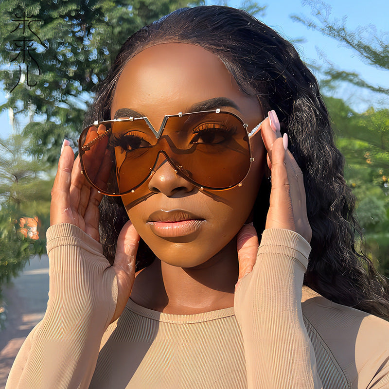 SUNGLASSES