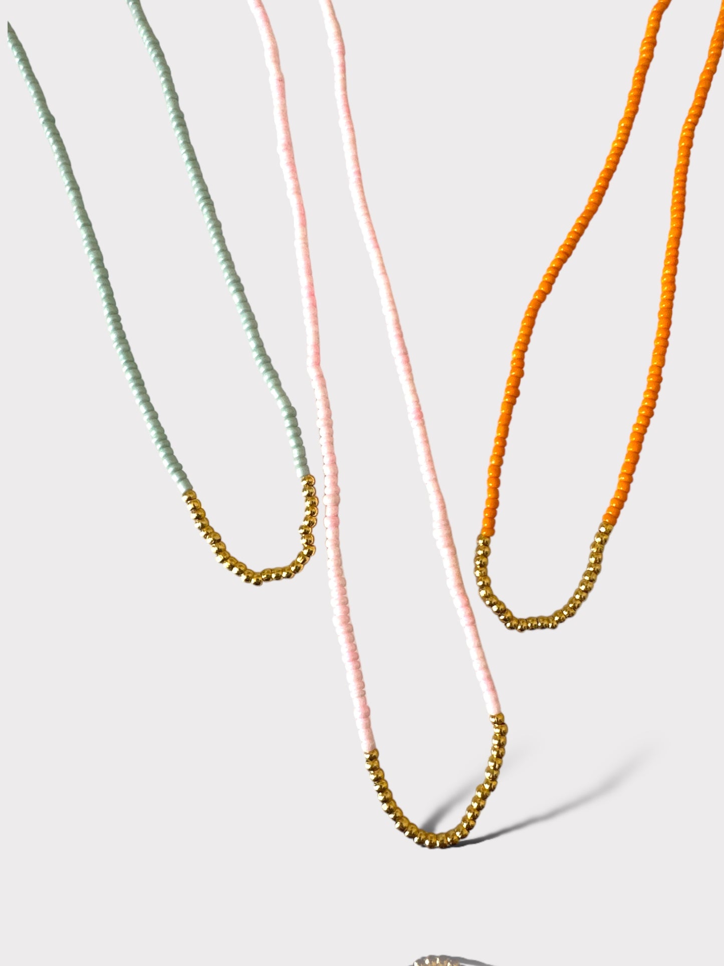 MINIMAL BEADED NECKLACE