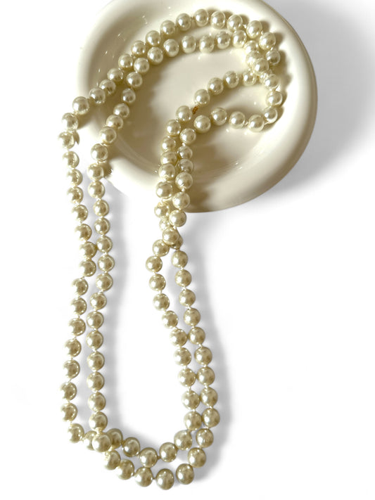 LONG PEARL NECKLACE