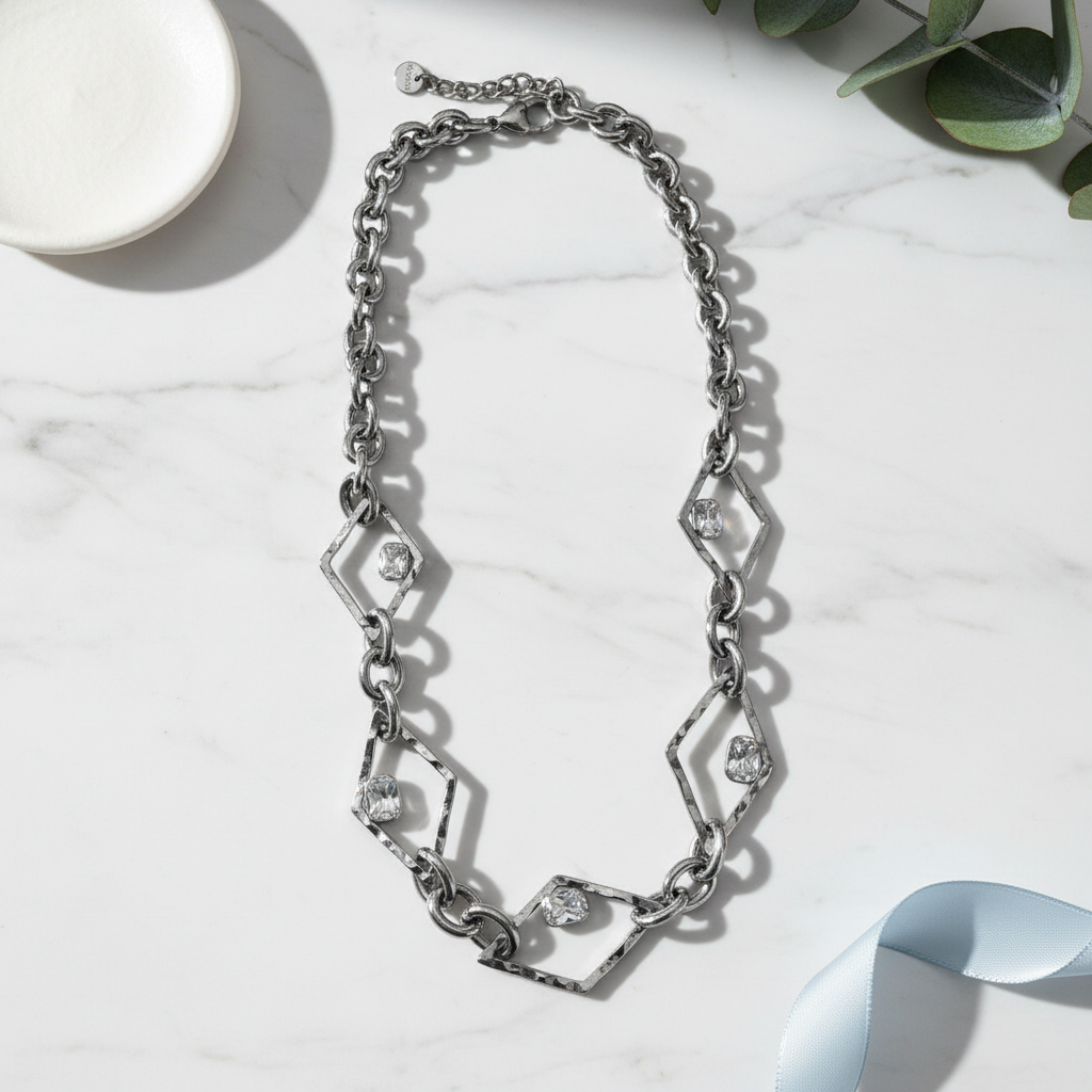⚡🚚Rhombus Glow Necklace – Ατσάλινο Κολιέ με Ζιργκόν