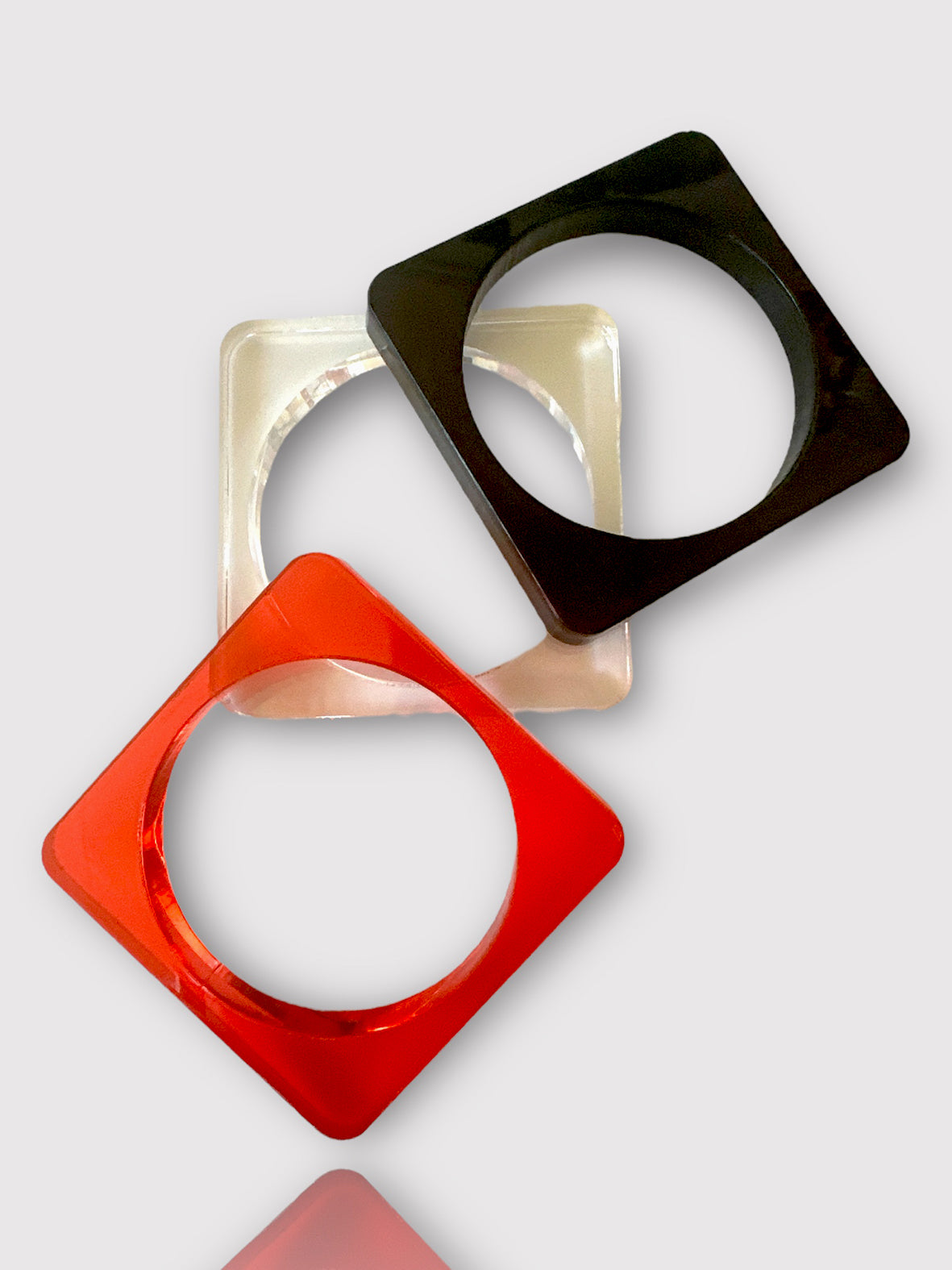 PLEXIGLASS SQUARE BANGLE