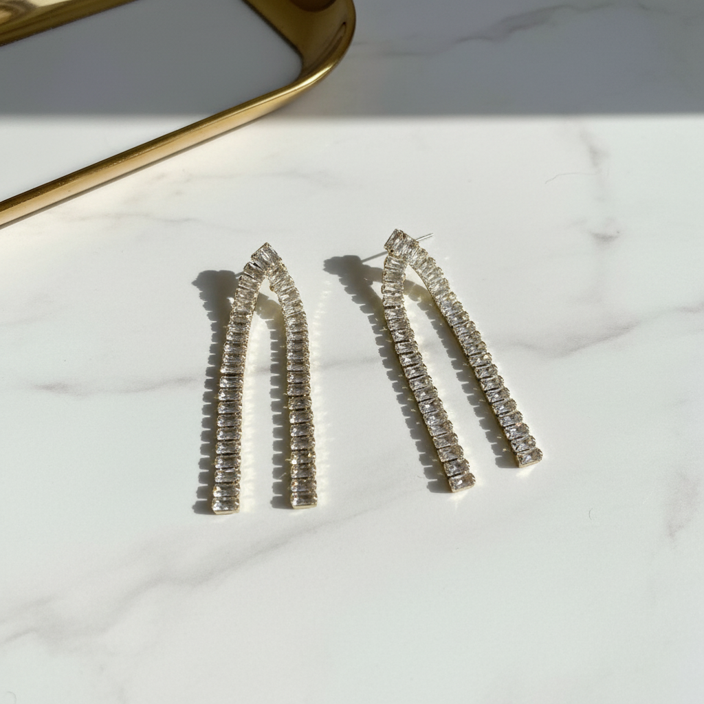 Χονδρική — κρυστάλλινα σκουλαρίκια 6cm με καμπύλη, λεπτομερής λήψη προϊόντος