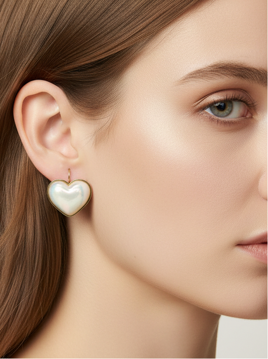 Valentina Pearl Heart Earrings – ατσάλινα σκουλαρίκια καρδιά με περλέ υφή χονδρική So Cute by Dimi (κωδ. 1-502-3265)