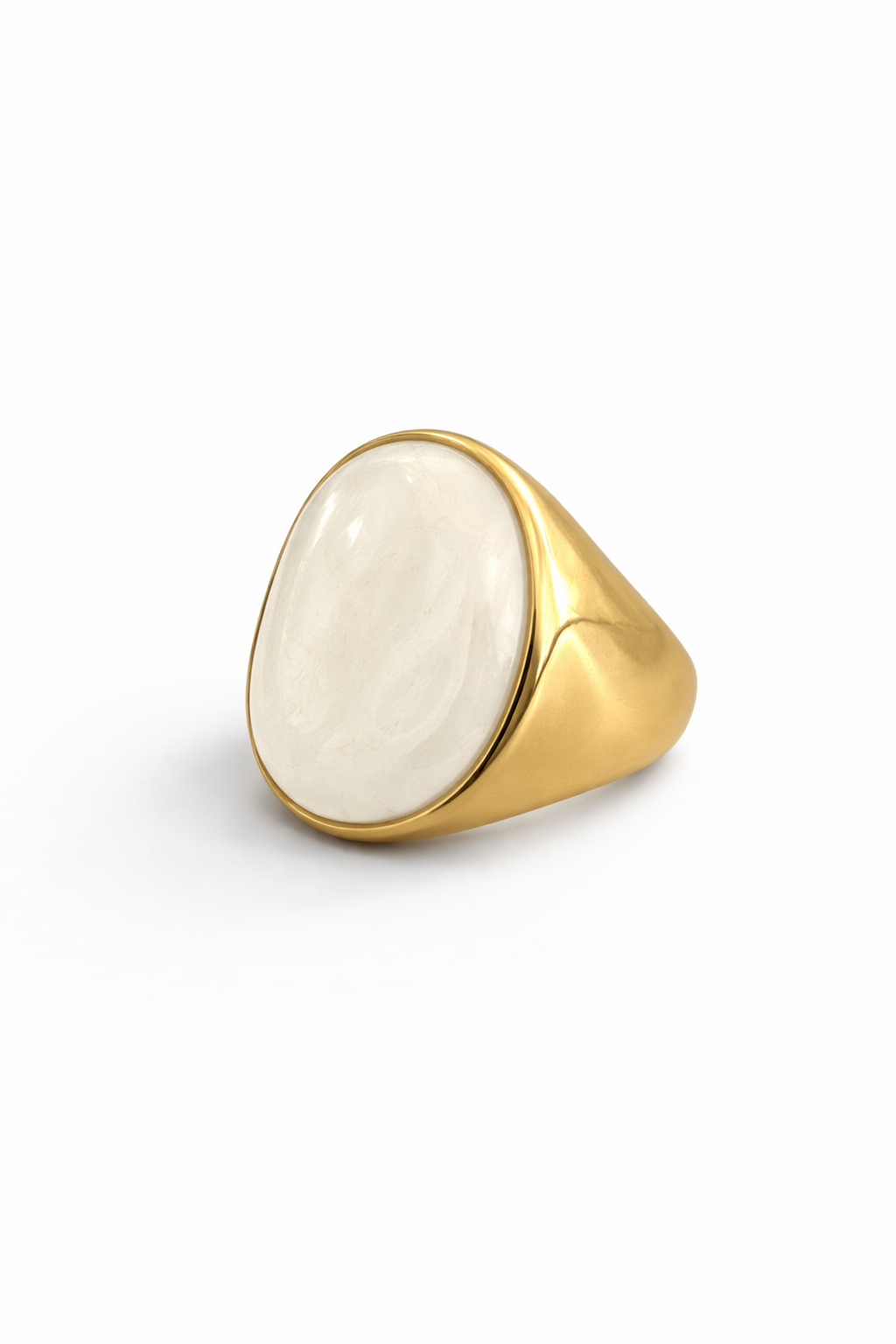 Pearl Queen Ring stainless steel oval mother of pearl effect gold tone So Cute by Dimi
