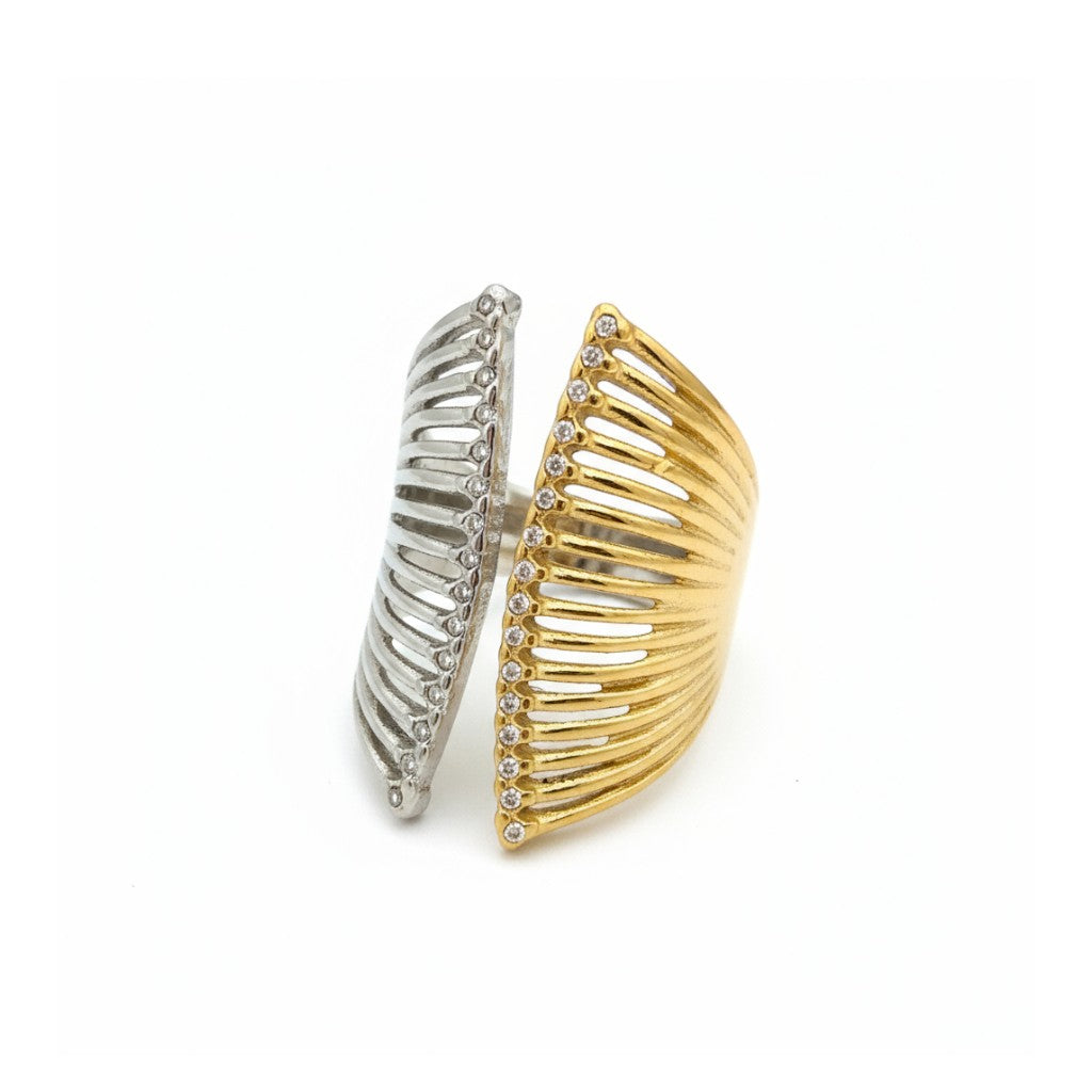 ⚡🚚 Crystal Wave Ring