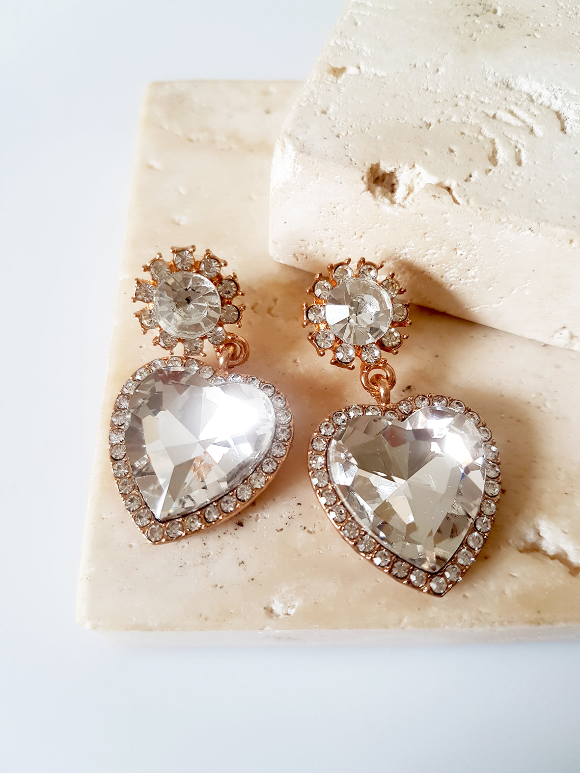Elegant Round Heart Shape Alloy Rhinestone Women'S Drop Earrings