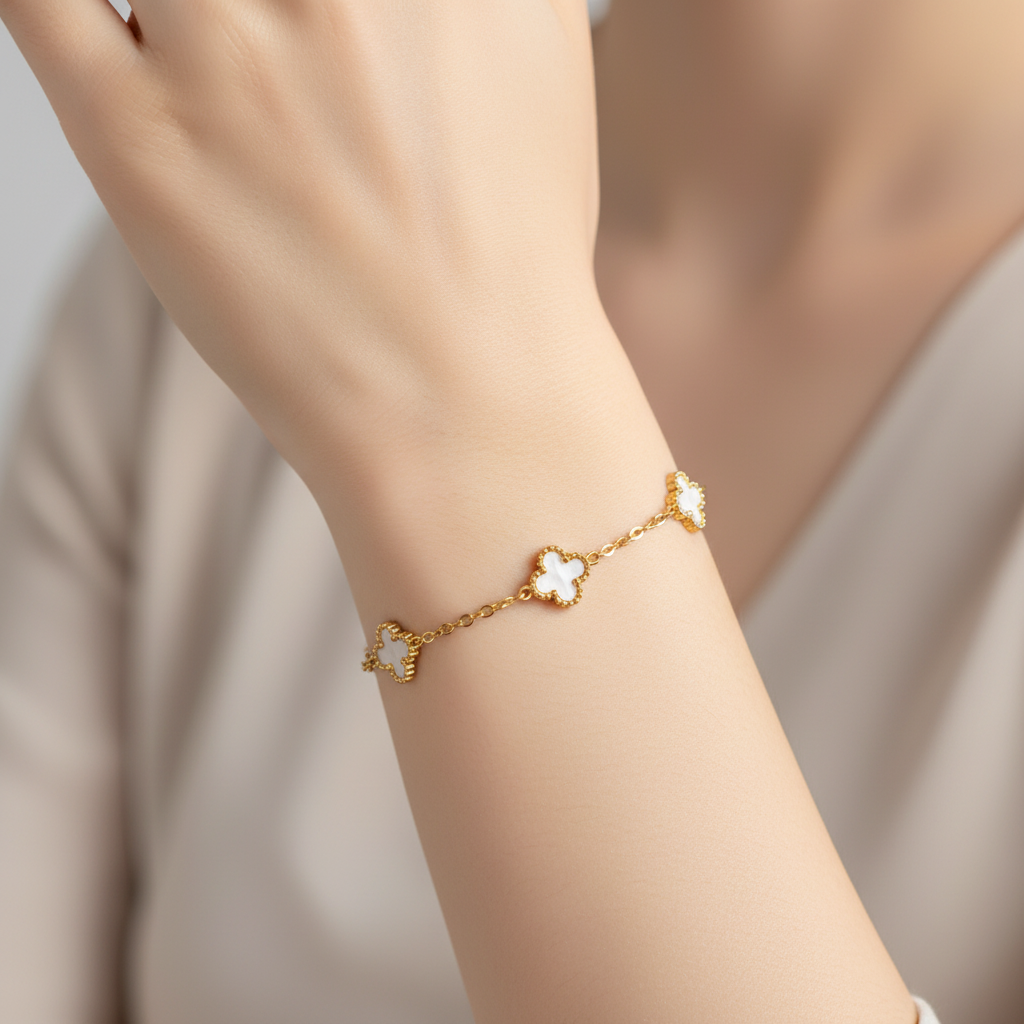 ⚡🚚 Bloom Clover Bracelet – Ατσάλινο Βραχιόλι Με Τετράφυλλα