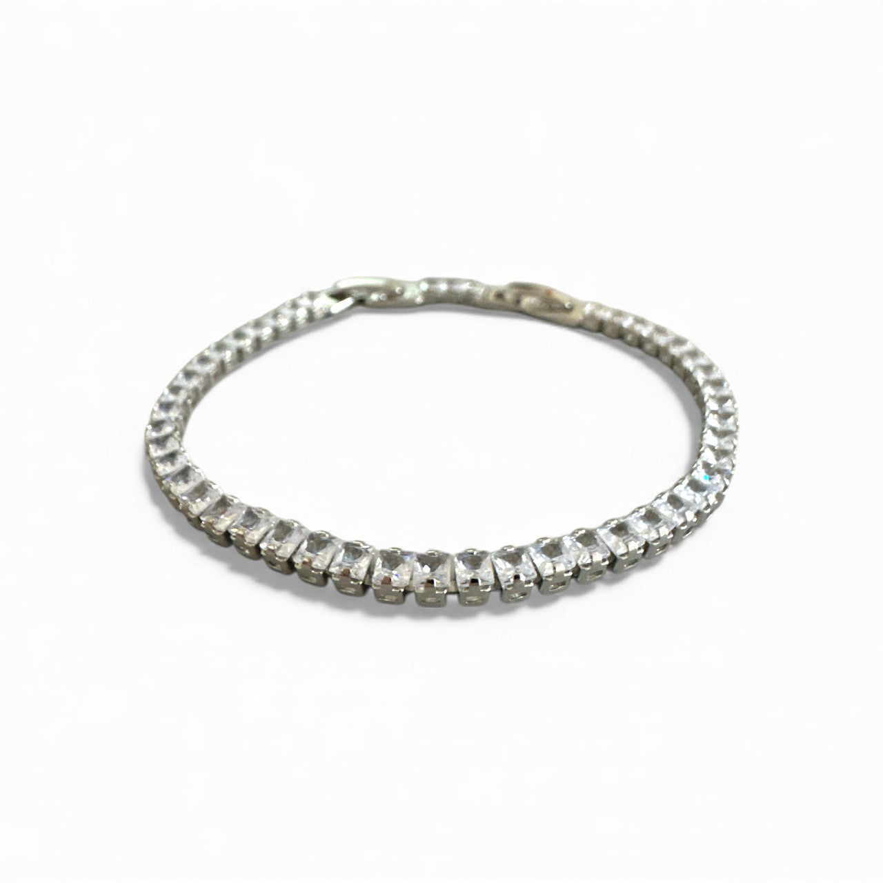 ⚡🚚 Silver Crystal Tennis Bracelet – Premium Shine