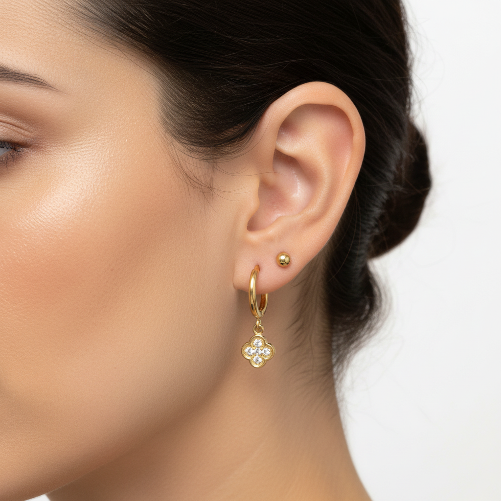 Clover Mini Hoop Earrings ατσάλινα σκουλαρίκια κρίκοι 2 εκ με τετράφυλλο ζιργκόν – So Cute by Dimi χονδρική