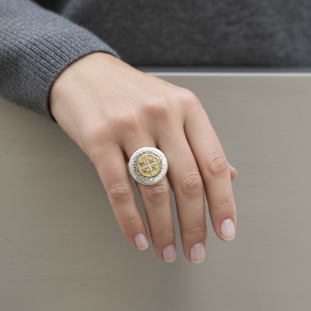 Divine Shine Ring – Ατσάλινο δίχρωμο δαχτυλίδι με κωνσταντινάτο και ζιργκόν- So Cute by Dimi Wholesale