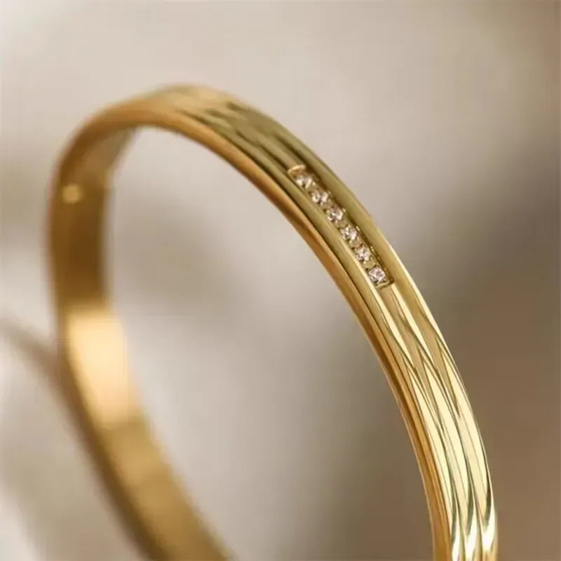 Casual Simple Style Round Square Stripe Stainless Steel Plating Inlay Zircon 18K Gold Plated Bangle