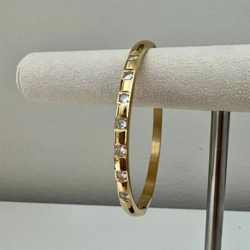 Casual Simple Style Round Square Stripe Stainless Steel Plating Inlay Zircon 18K Gold Plated Bangle