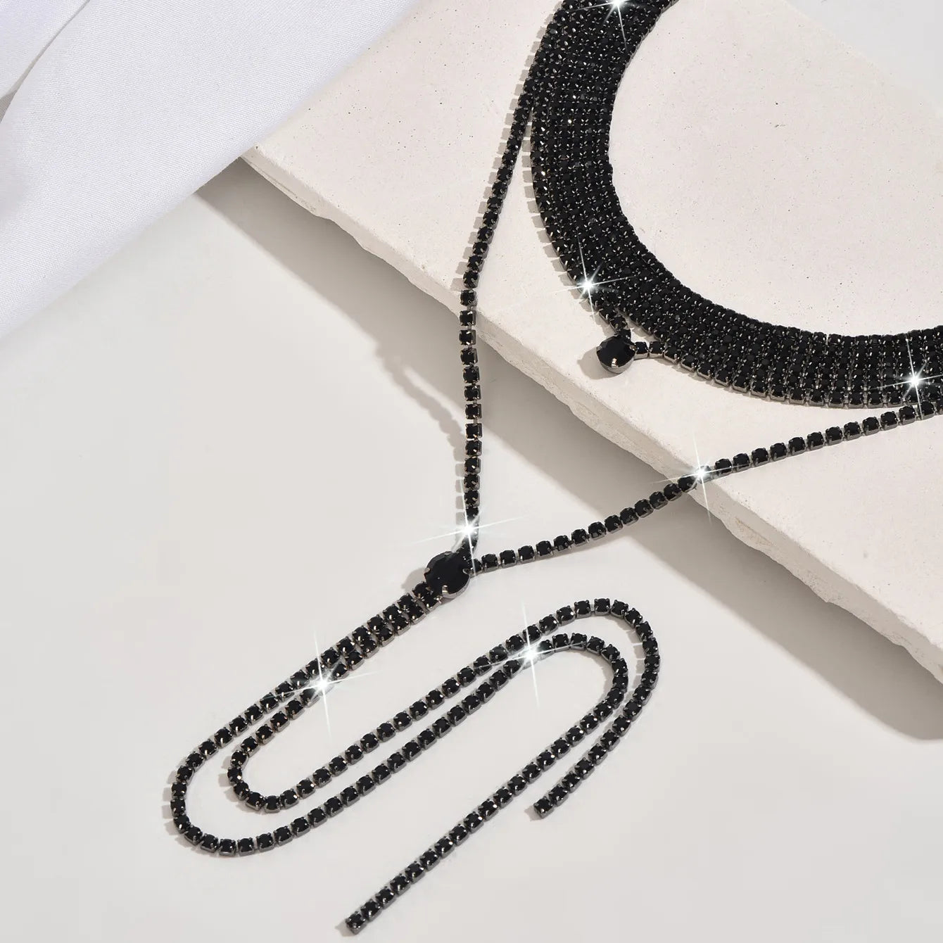 Βραδινό Y choker με κρυστάλλους σε ασημί ή μαύρο – Holiday Night Collection – So Cute by Dimi