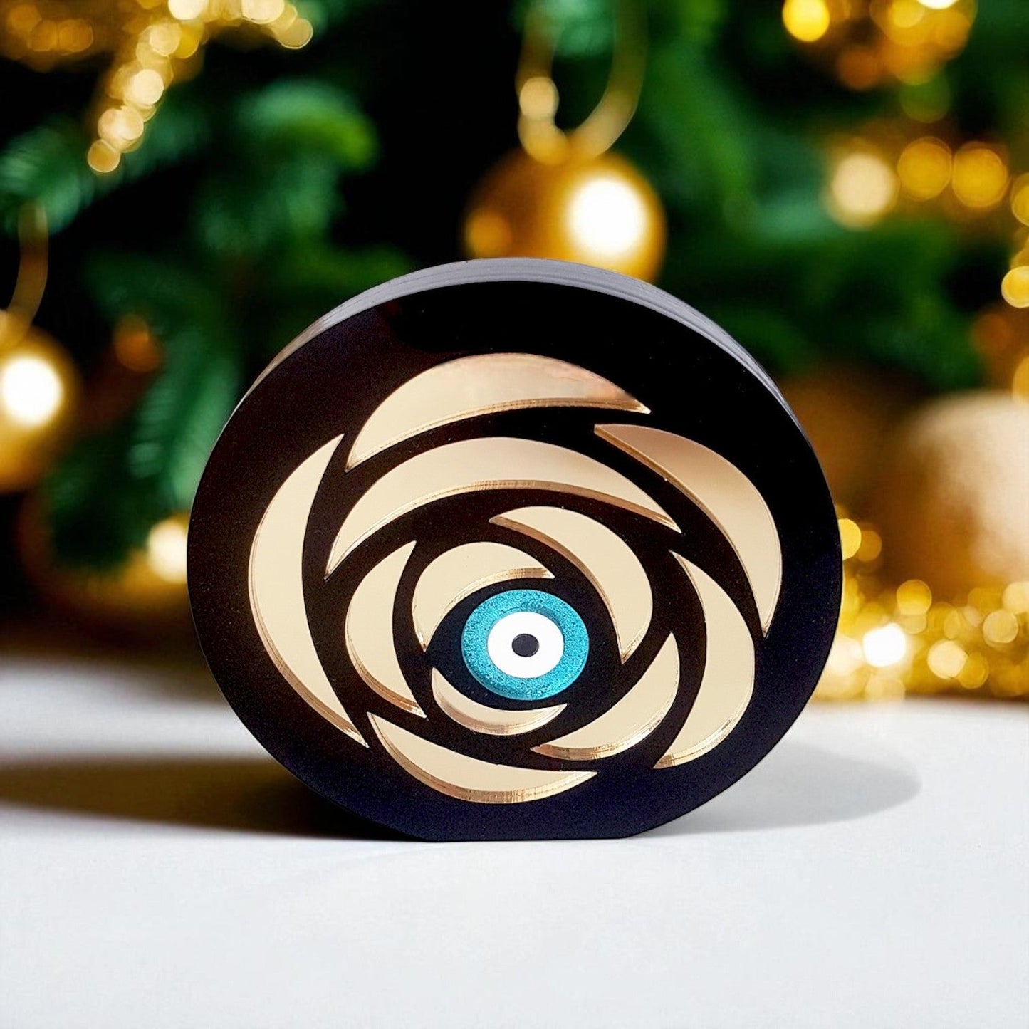 Petal Eye γούρι χονδρική, επιτραπέζιο plexiglass με μάτι & χρυσά πέταλα σε μαύρο ή λευκό – So Cute by Dimi