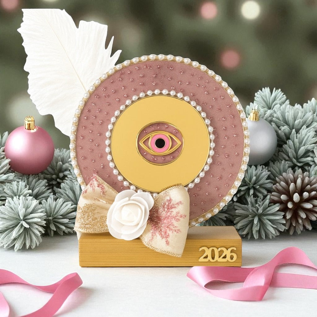 Γούρι 2026 Golden Bloom Eye με μάτι, πέρλες και φτερό – Χονδρική So Cute by Dimi