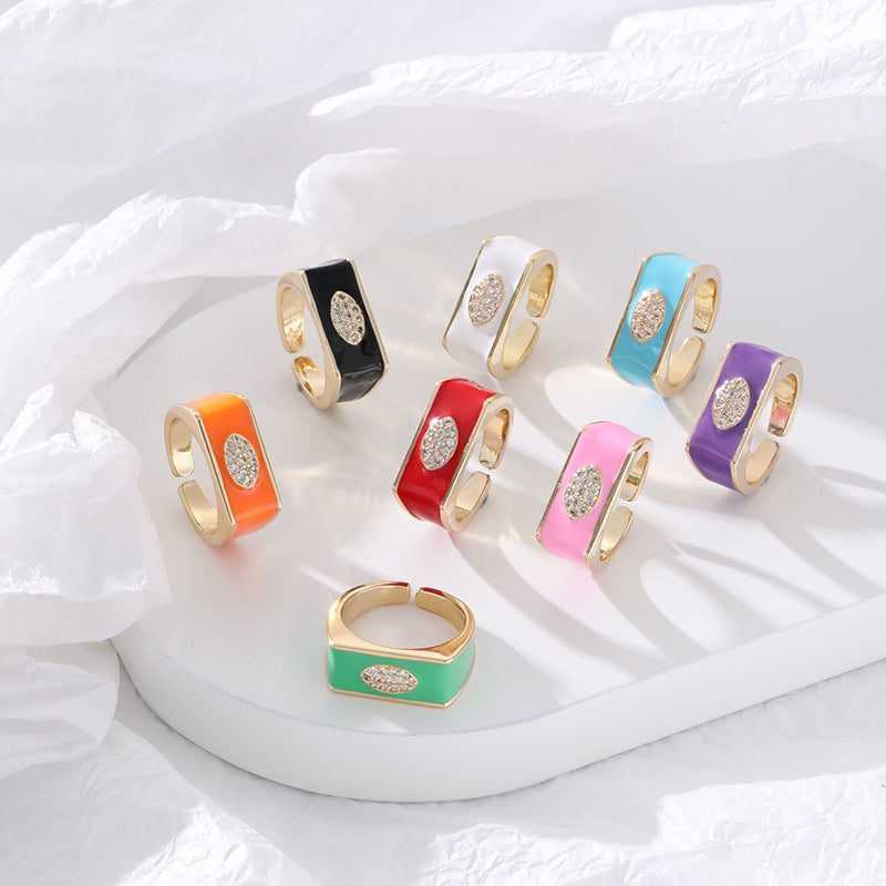 Μοντέρνο δαχτυλίδι με σμάλτο σε διάφορα χρώματα, διακοσμημένο με οβάλ από ζιργκόν, ανοιχτού τύπου