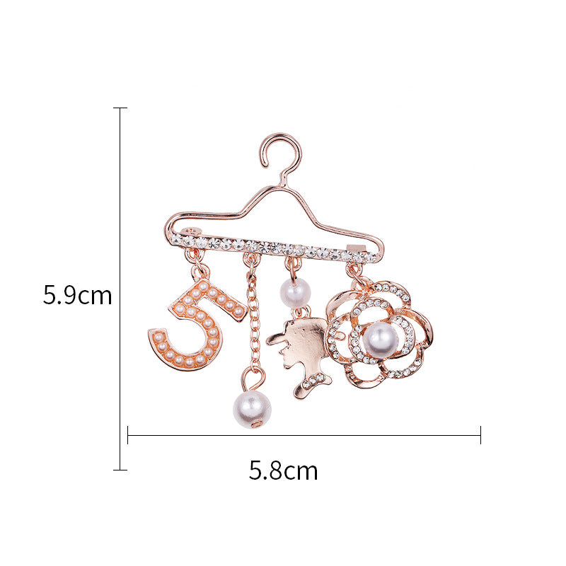 Casual Elegant Alloy Plating Hollow Out Inlay Artificial Rhinestones Pearl Women'S Brooches