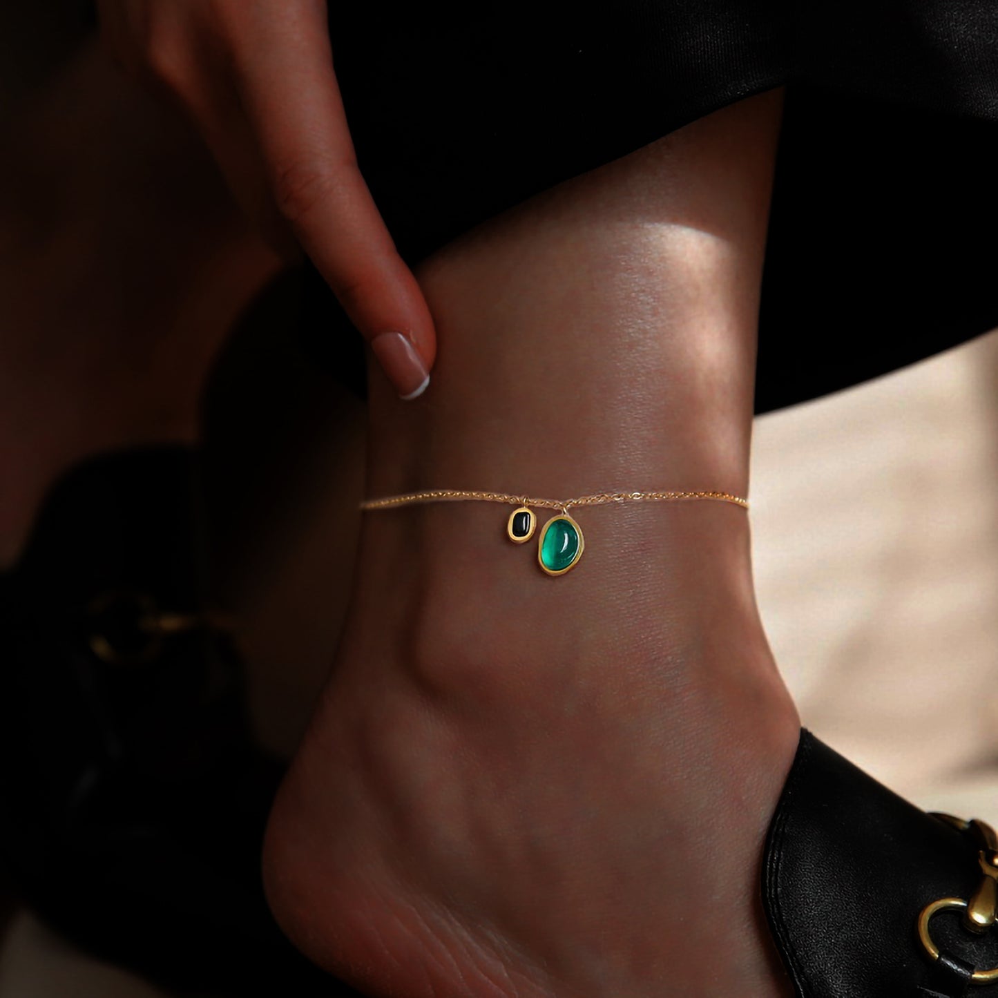 Streetwear Stainless Steel 18K Gold Plated Anklet with Agate and Obsidian in Oval and Rectangle shape respectively