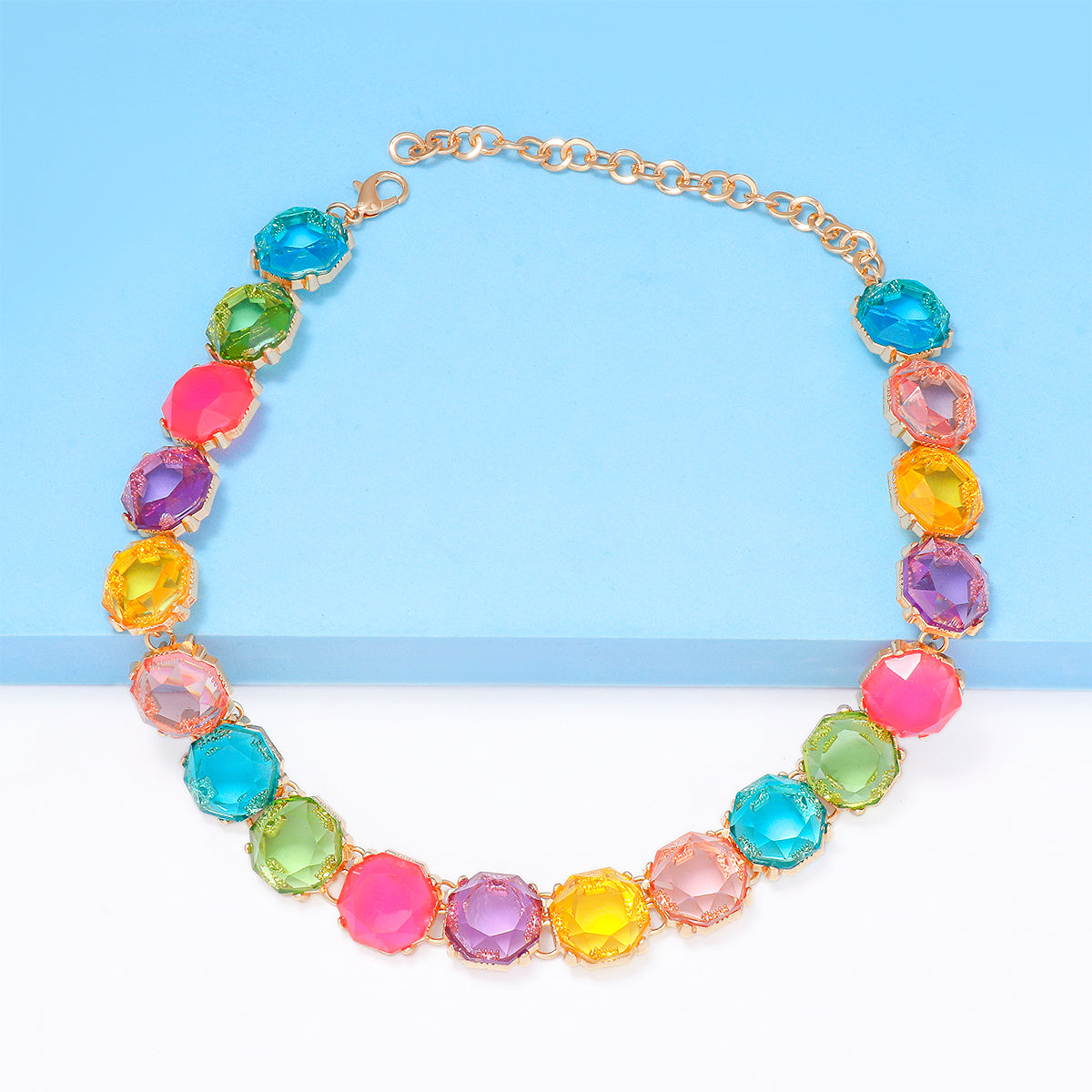 Elegant Round Alloy Three-dimensional Inlay Resin Women'S Necklace