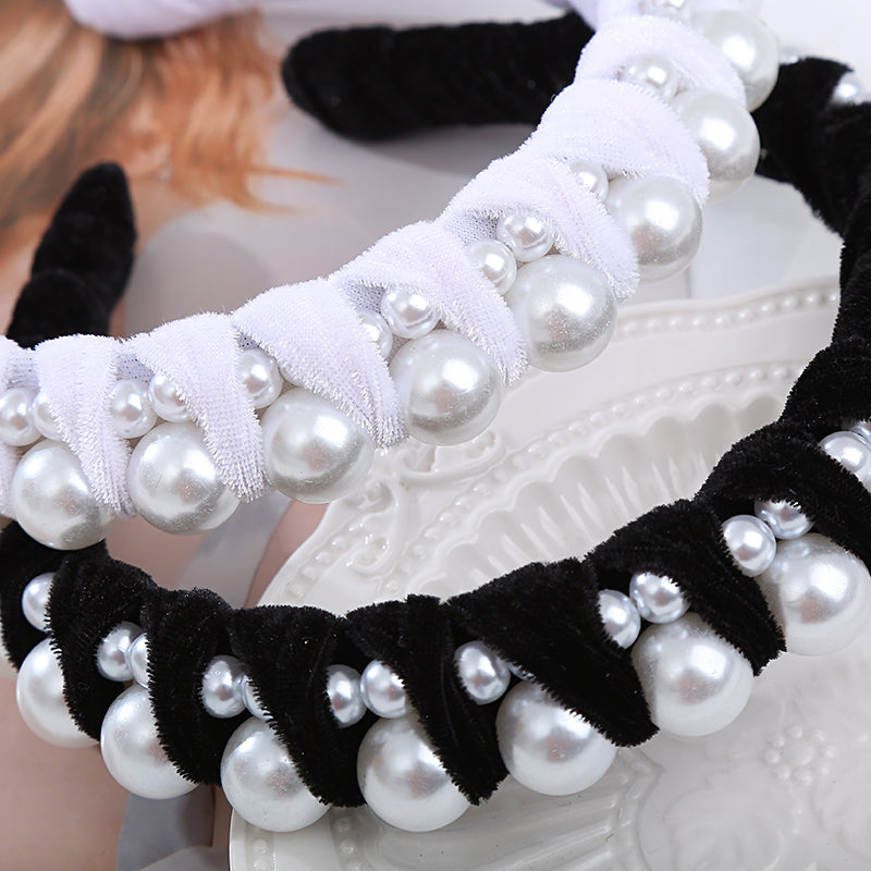 Elegant and Sweet Hair Band in Baroque style with Pearls Braid pattern