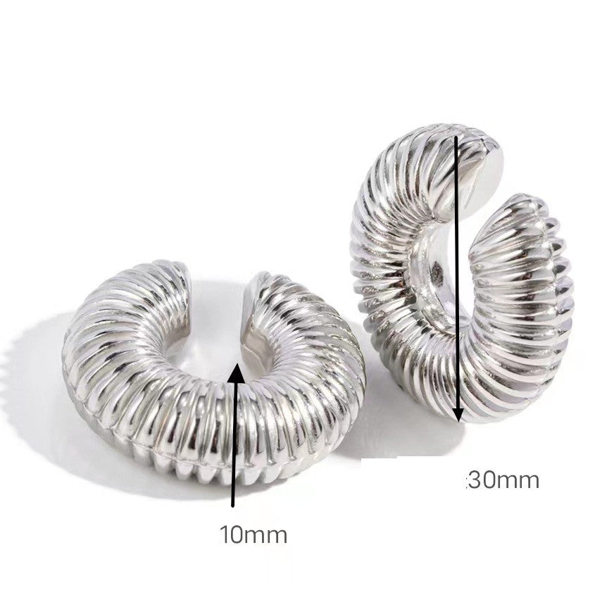 1 Pair Classic Style C Shape Stripe Plating Stainless Steel 18K Gold Plated Earrings
