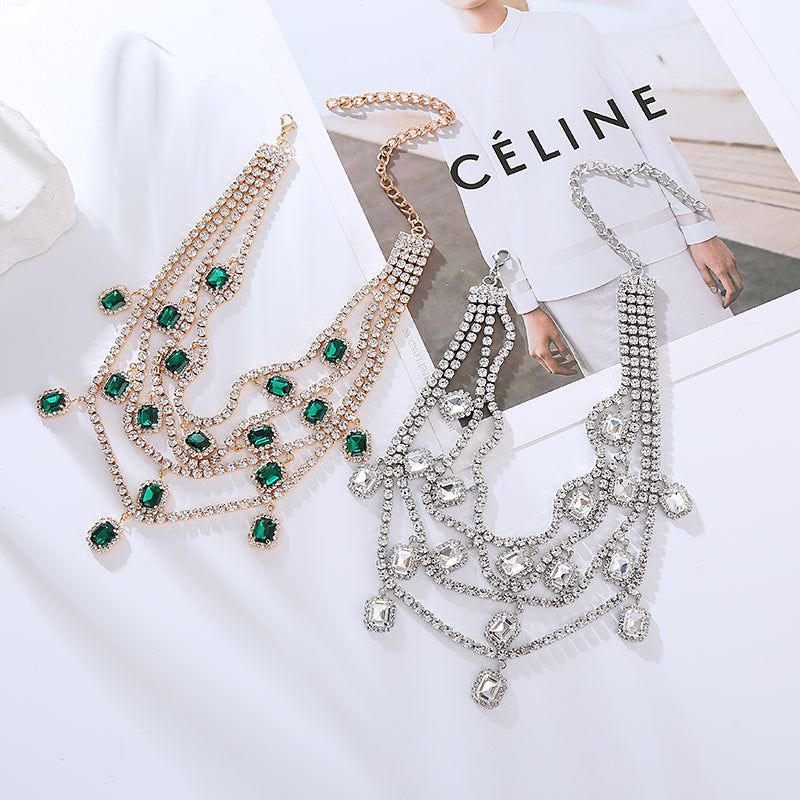 Elegant Shiny Irregular Rhinestones Necklace