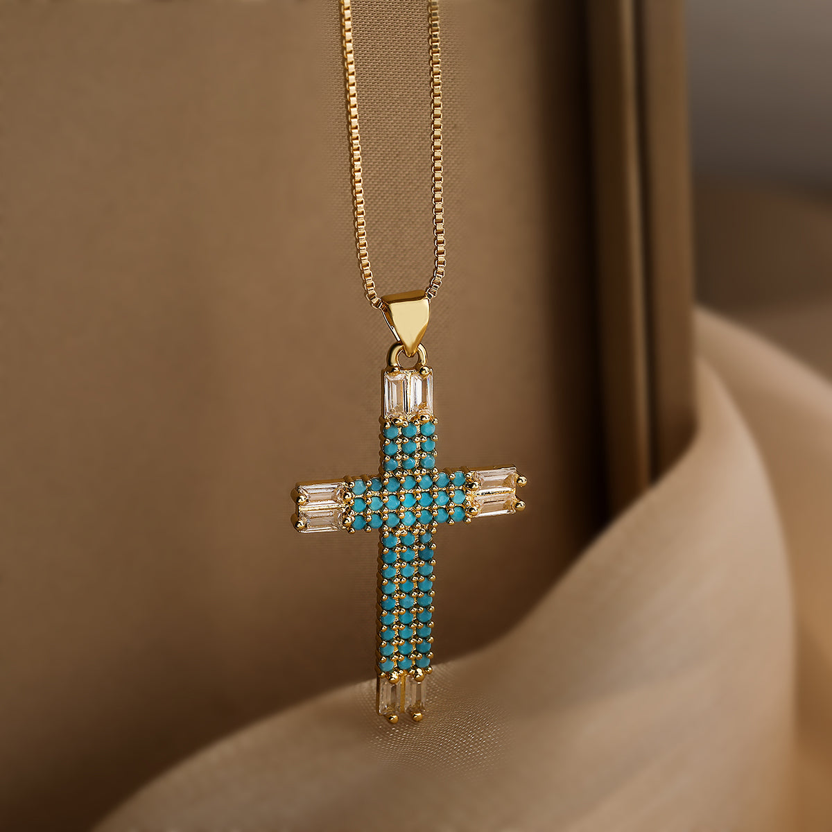 Cross Copper Plating Inlay Artificial Pearls Zircon 18K Gold Plated Pendant Necklace